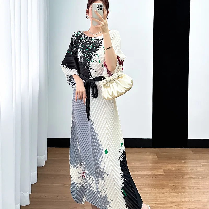 Miyake 2024 Summer V-shaped Pleated Print Round Neck 3/4 Sleeve Korean Edition Lace Up Fashion Loose A-line Dresses for Women