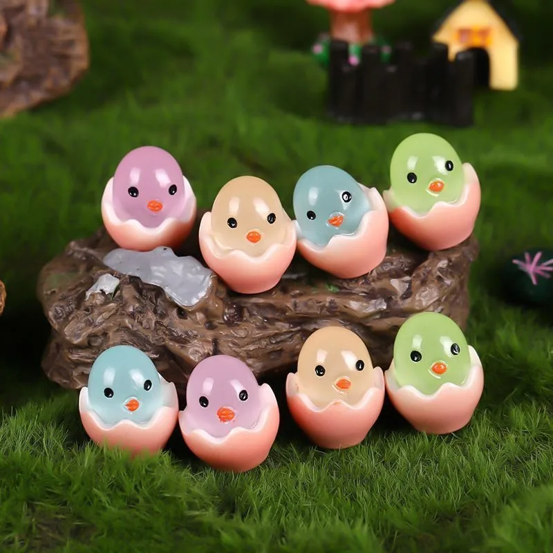 10-200 قطعة لعبة الفرخ قشر البيض المضيئة ، 10 قطعة هدية رياض الأطفال ، ديكور المناظر الطبيعية الصغيرة الراتنج DIY ، منتجات الأطفال