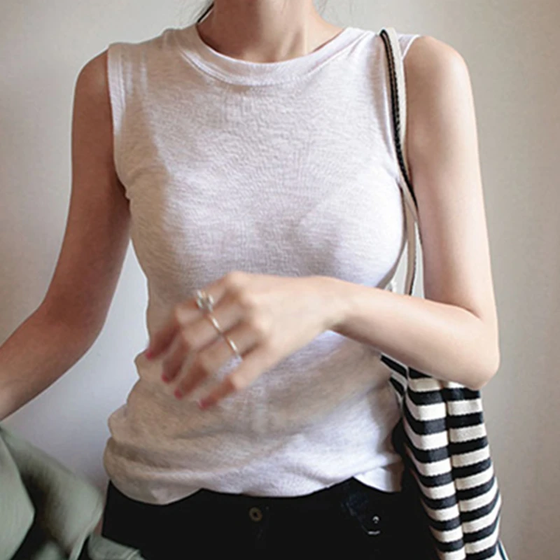 

Korean Style O-neck Sleeveless Slim Fit Tank Top Comfortable Base Layer Camisole Women's Fashion Summer New See-through Y2K Tops