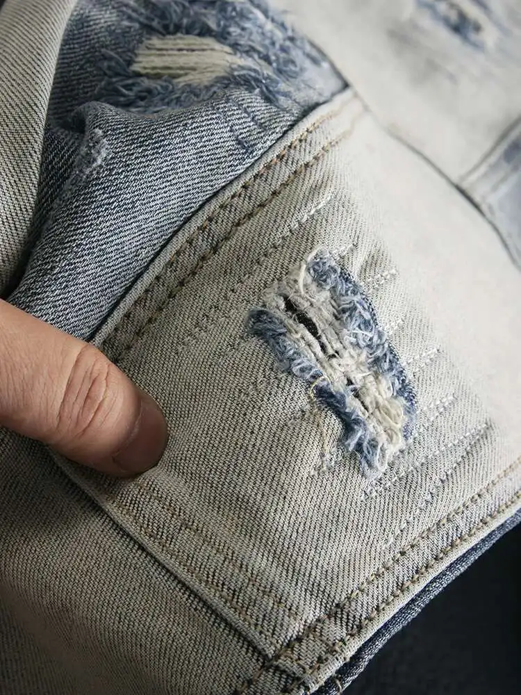 جينز رجالي من قماش الدنيم موضة 2024 جينز مستقيم بفتحات ممزقة مصمم الهيب هوب الحرم الجامعي نادي الرقص المتسول السراويل أوم