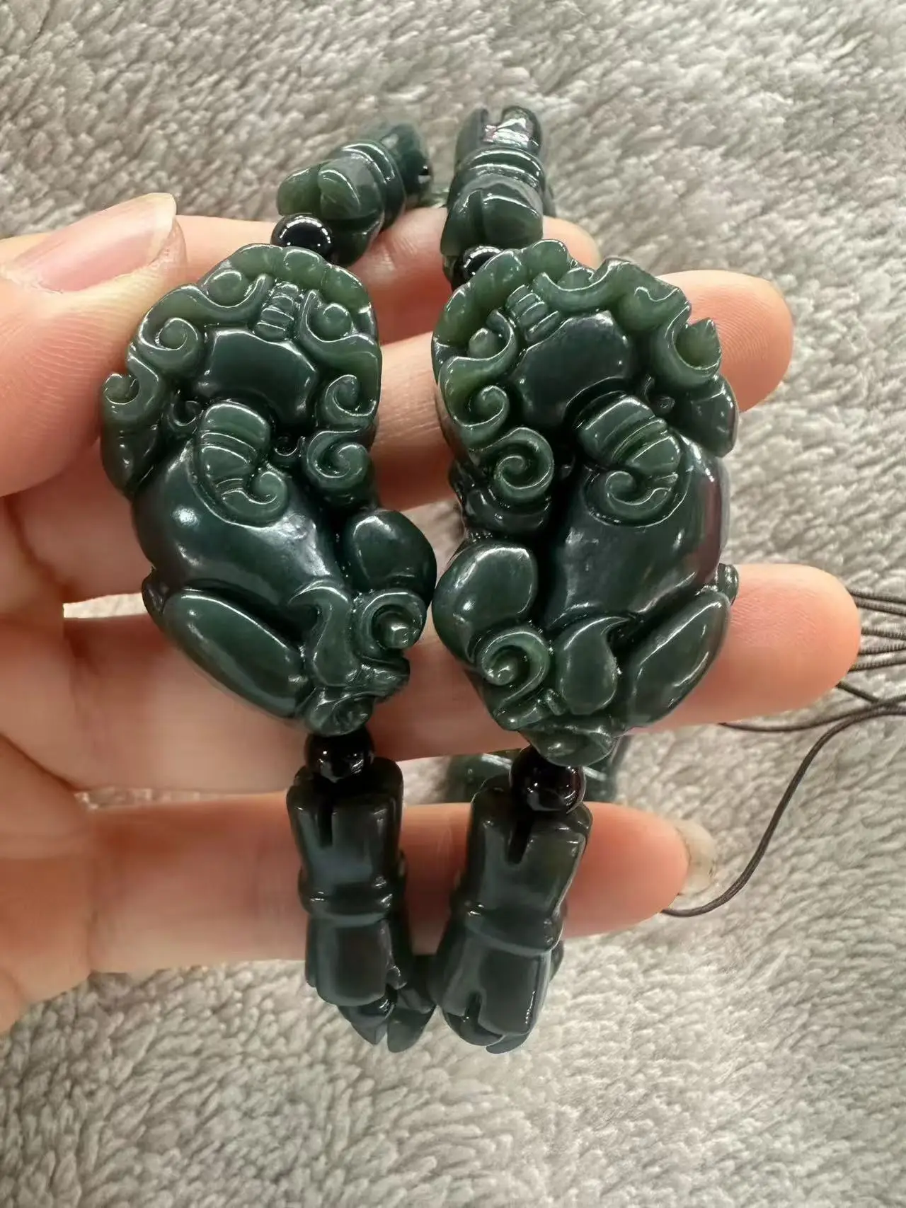 natural-hetian-black-green-jade-bracelet-fine-jewelry-accessory-sapphire-jade-bracelet-with-certificate