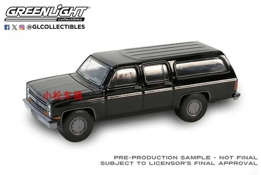 1:64 1985 Chevrolet Suburban C10 CUSTOM DELUXE High Simulation Alloy Car Model Collectible Toy Gift Souvenir Display Ornament