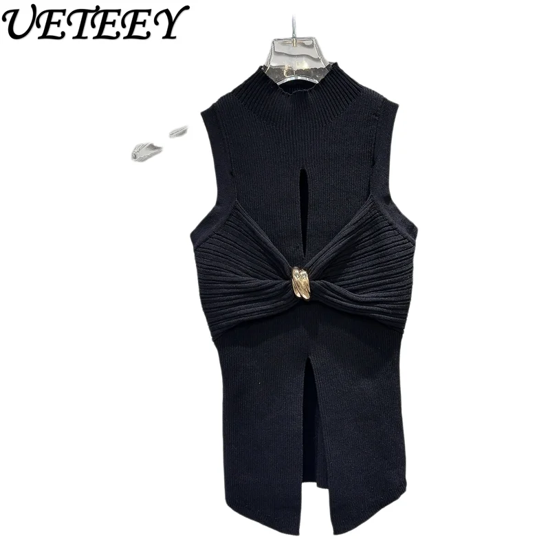 夏の新作、気品漂うセレブ風、メタルバックルデザインのノースリーブスタンドカラータンクトップ、スリムフィットニットベスト（レディース）