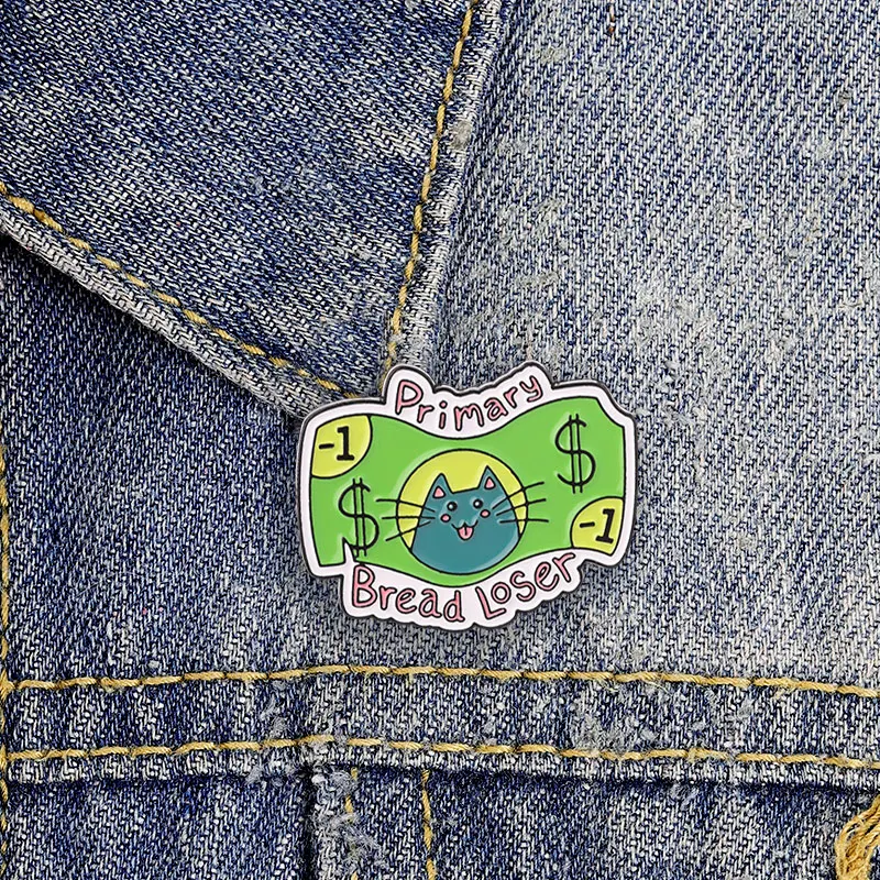 �Primary Bread Loser“ Emaille-Abzeichen, lustiger Katzen-Geld-Meme-Stil-Pin, grünes Dollar-Schein-Design, Metallbrosche, Revers-Accessoire, Geschenk – Detail 2