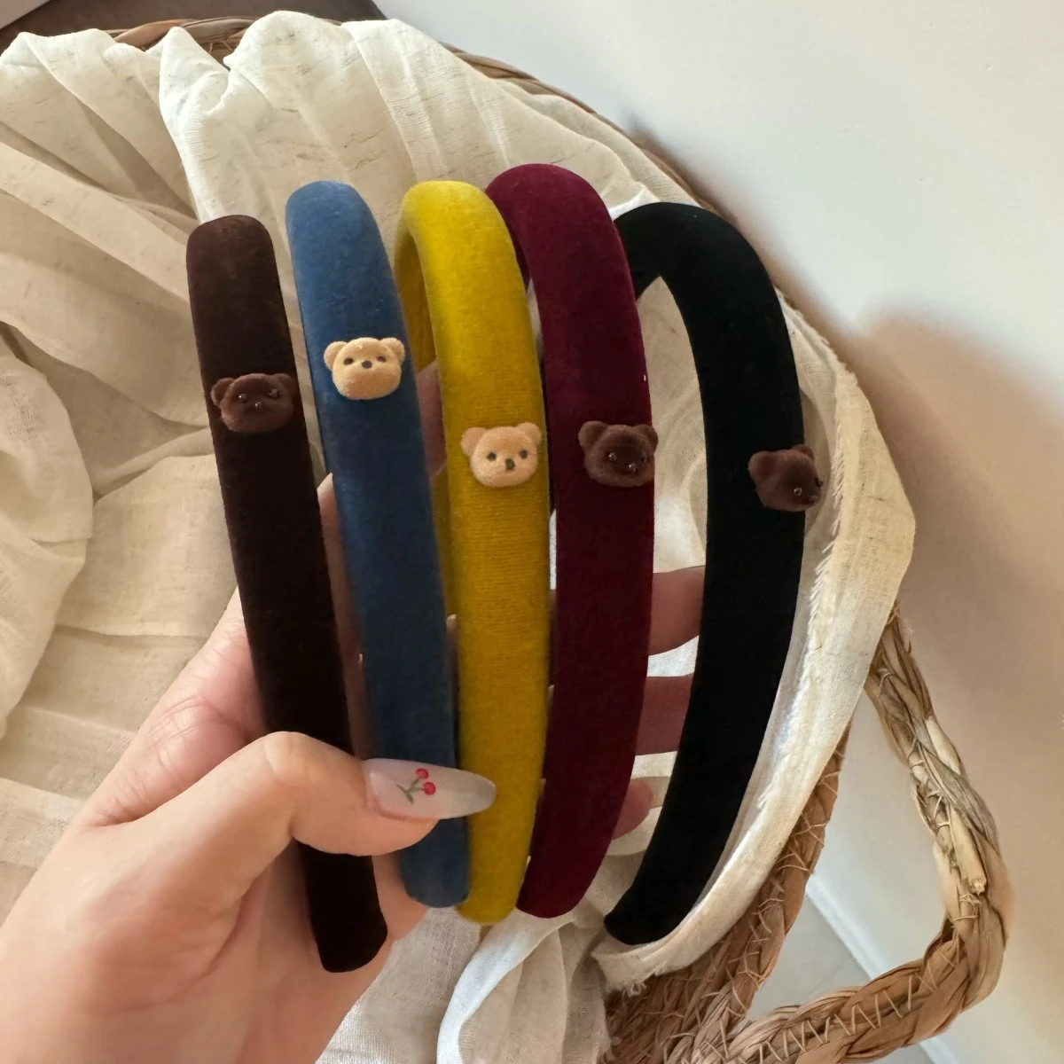 Autumn Winter Vintage Plush Teddy Bear Headband Sweet Cute Velvet Headband Korean Women Girls Daily Outgoing Hair Hoop Headwear