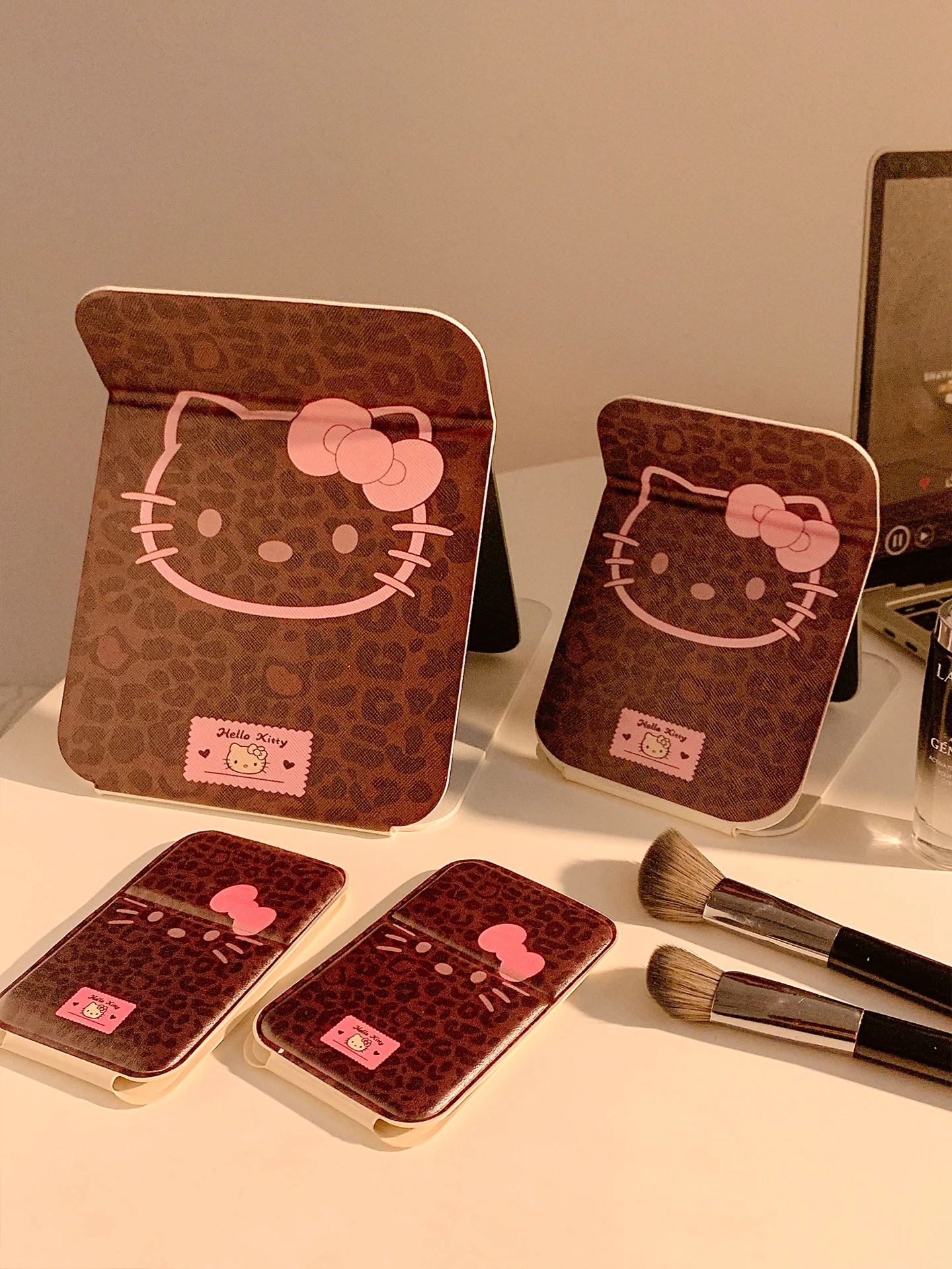 espelho-de-maquiagem-portatil-com-estampa-de-leopardo-design-compacto-espelho-de-mesa-para-estudantes