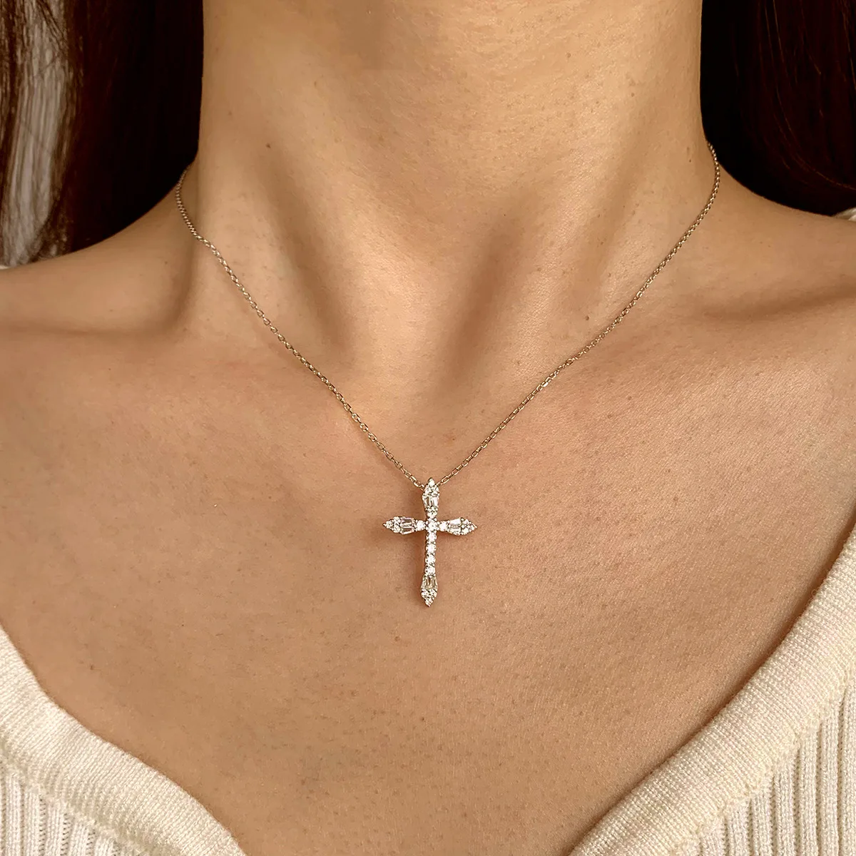 

S925 стерлингового серебра модное универсальное легкое роскошное ожерелье с подвеской в виде креста для женщин французское винтажное ожерелье-чокер с крестом