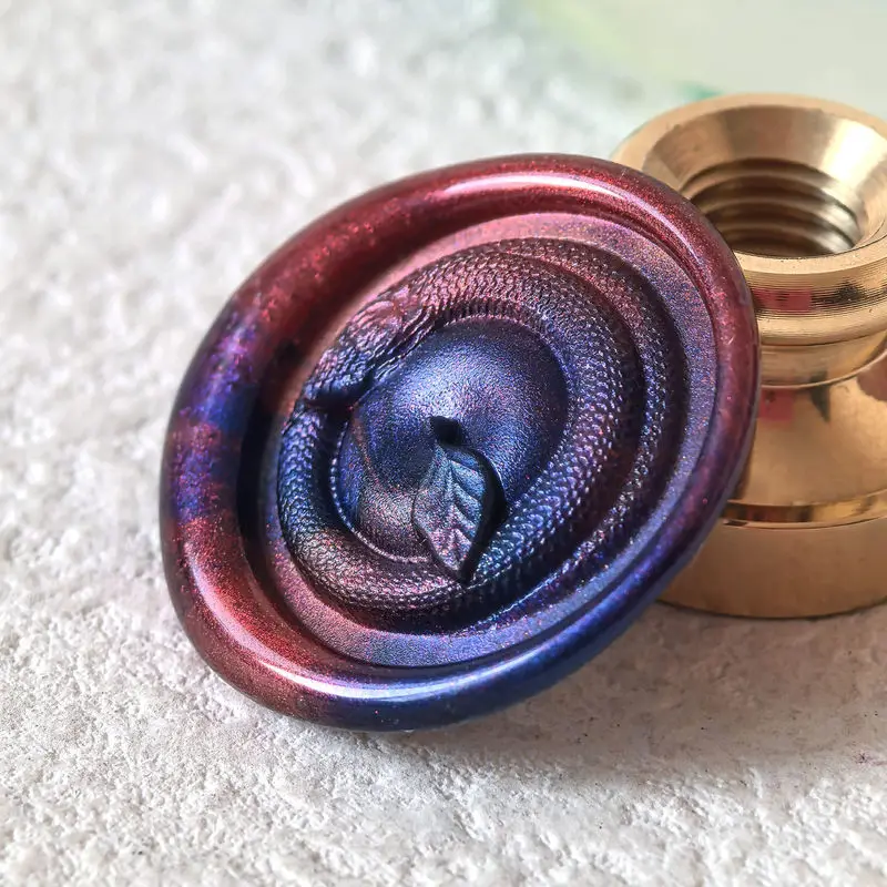 

Original 3D Snake Wax Seal Stamp Vintage 20mm Round Embossed Brass Head For Handmade Scrapbooking Envelope Sealing Toys ﻿