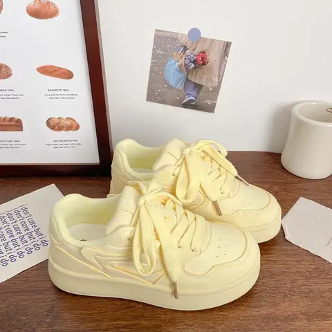 Scarpe da ginnastica con plateau per ragazze 2026 Primavera Autunno Nuova moda Versatile taglio basso Punta tonda Comfort Fit Scarpe casual per bambini