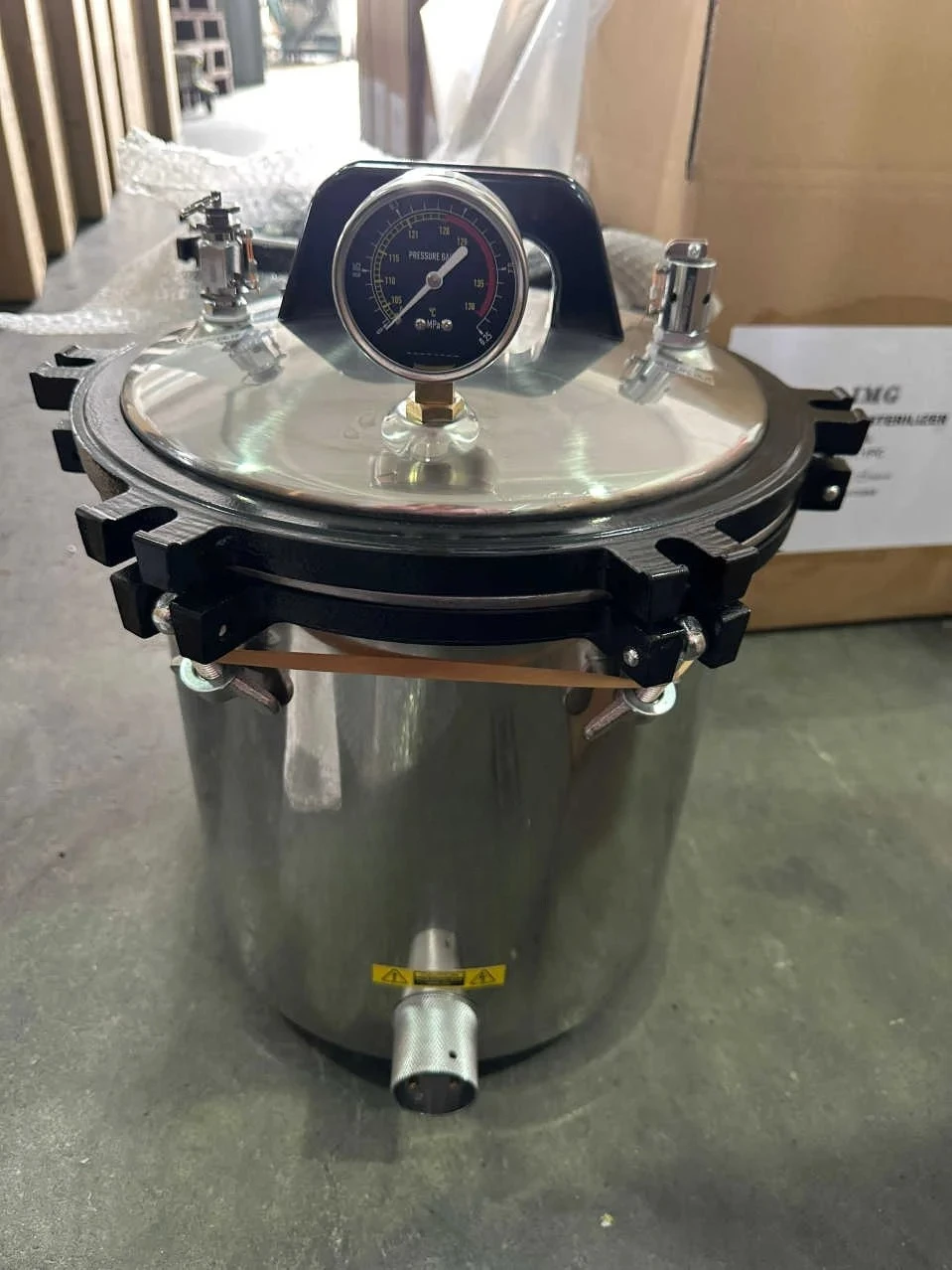 Sterilizing Mushroom Substrate Small and Cheap 18L 24L Autoclave for