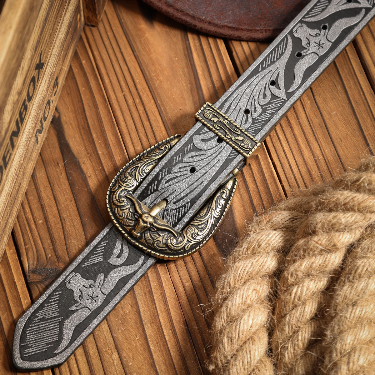 Ein lässiger, individueller und Retro-Gürtel, ein Kleidungsaccessoire im Western-Stil, Metallschnalle, PU-Gürtel, geeignet für Männer und Frauen – Detail 10