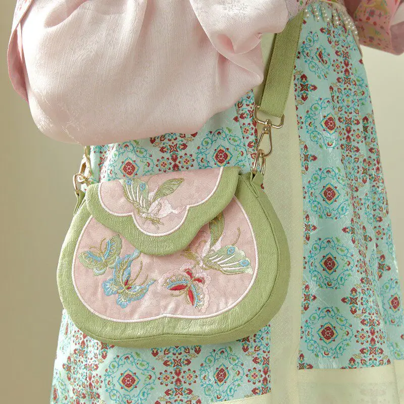 Chinese Elegant Retro Hanfu Silk Girl Bag Exquisite Green Embroidery Butterfly Romantic Spring Casual Beautiful Shoulder Bag
