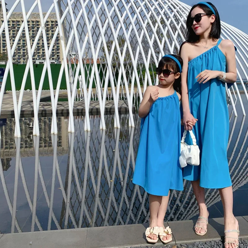 Resorts Look Mom and Daughter Couple Dress Mother Baby Girls Matching Equal Clothes Beach Wear 2024 Summer Women Fashion Dresses