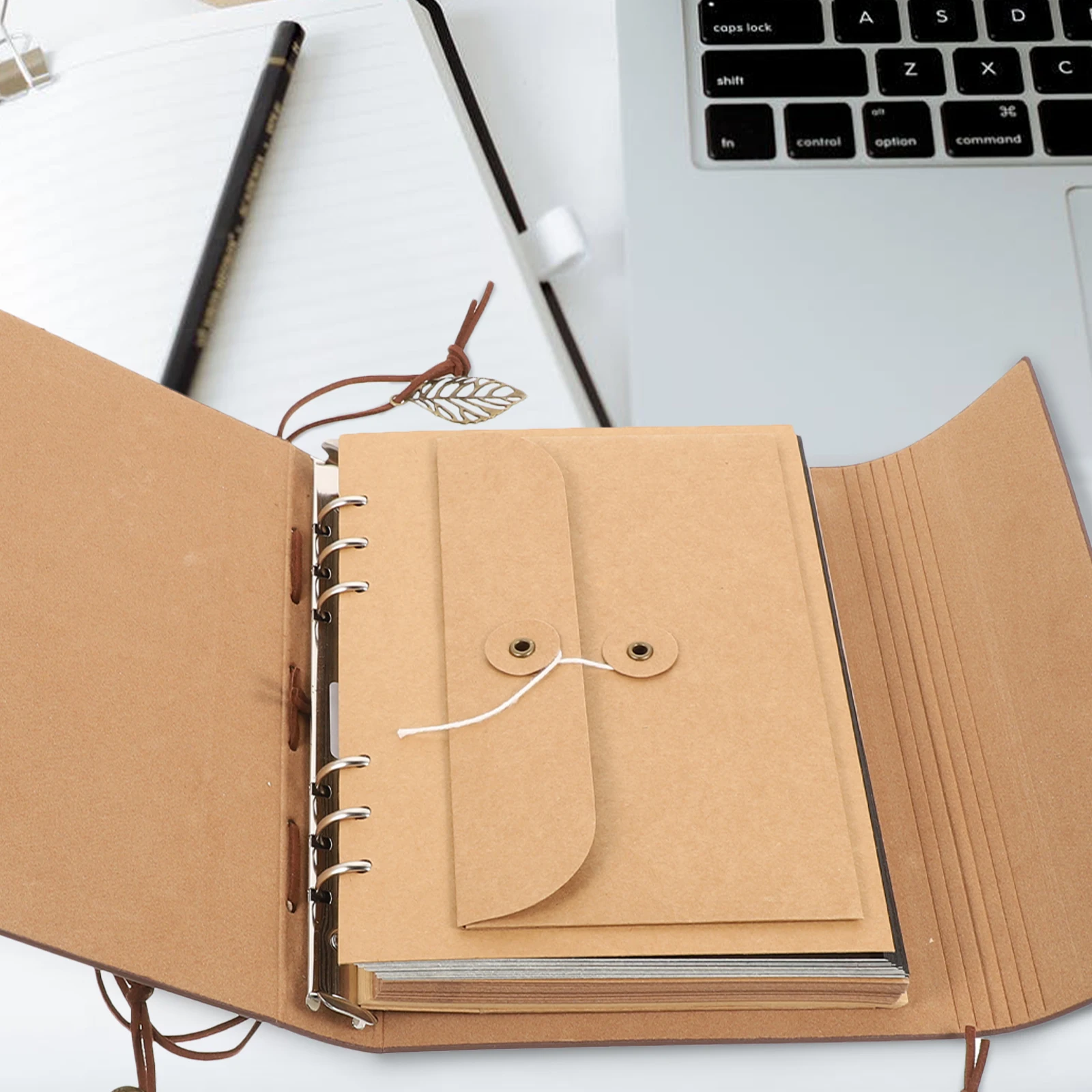 

Vintage Style Pu Photo 200 Pages Self-Adhesive Scrapbook Portable Picture Holder Large Capacity Album Book For Photos