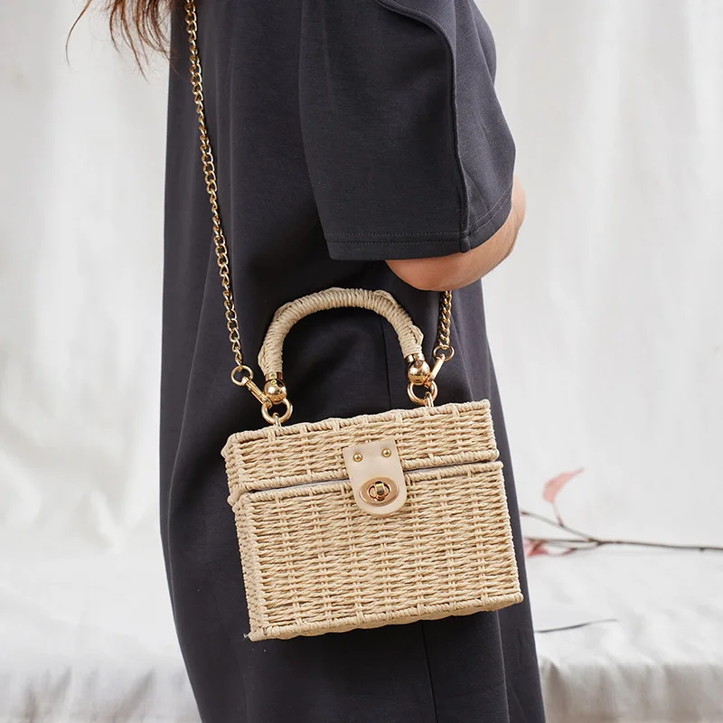 Sommer Box Kleine Geldbörse und Handtaschen Für Frauen Rattan Stroh Gewebt Umhängetaschen Weibliche Mode Kette Reise Strand taschen