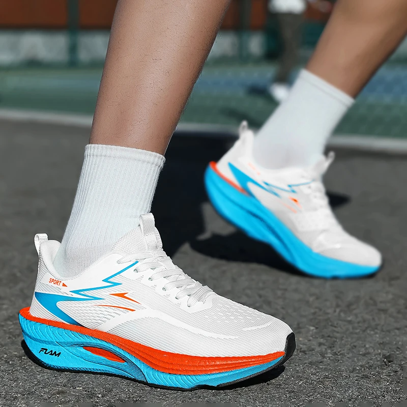 Herren-Laufschuhe, Tennisschuhe, atmungsaktive Laufschuhe mit Carbonplatte, hochelastische, rutschfeste und abriebfeste Außensohle, Herren- und Damenschuhe für Marathonläufe, sportliche Schuhe für den täglichen Gebrauch und zum Pendeln. – Detail 27