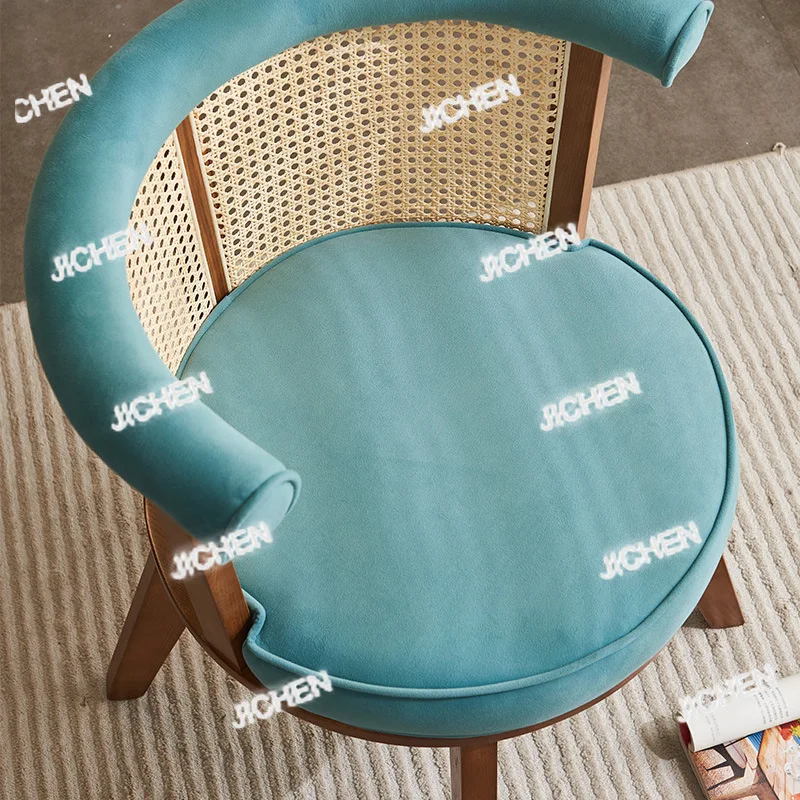 

Обеденный стул JQC Neu из ротанга с изогнутой спинкой, стул для переговоров, мягкий стул для отелей и ресторанов B&B