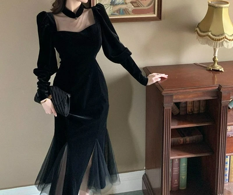 

2025 Autumn New Base Dress Retro Slimming Velvet Mesh Splicing Black Dress