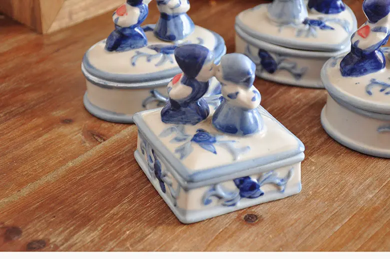Dutch countryside classic handmade blue ceramic kissing doll girl jewelry box ornament for foreign trade