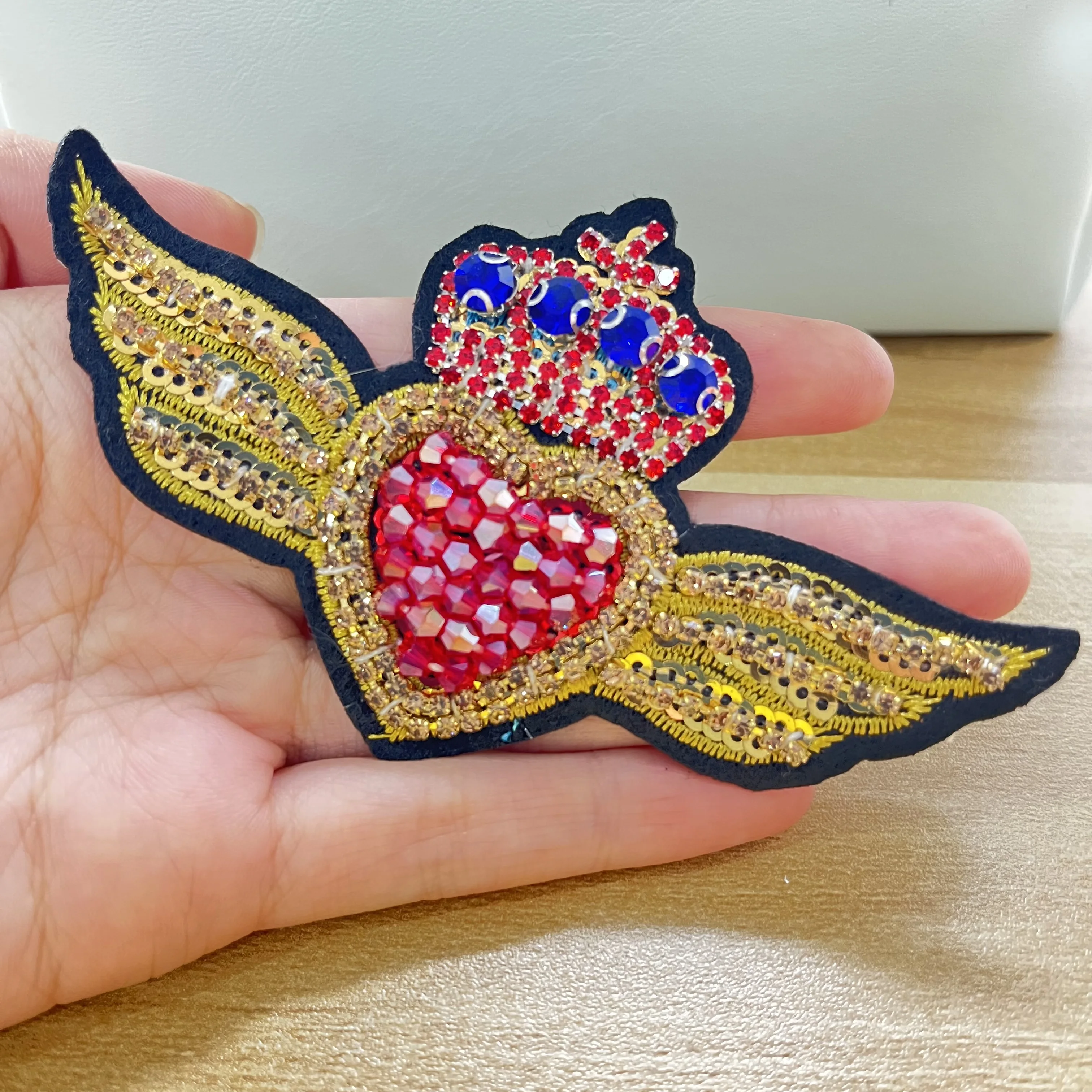 3D Handmade Rhinestone EYES HEARTS Sew on Crystal Beaded Patches for Clothes Bags Shoes Applique Cute Patch