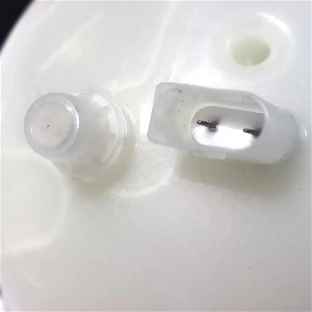 

For BMW F20 F30 F31 F32 F34 Radiator Expansion Coolant Water Tank 17137642158 17137609469