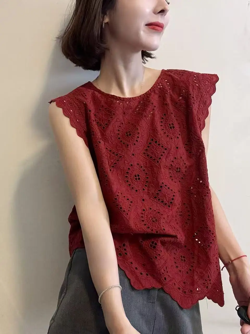 

Summer Faion Loose Women's Lace Hollow out round Ne Svel irt Design Sense Slimming Versatile Top Commute Sle