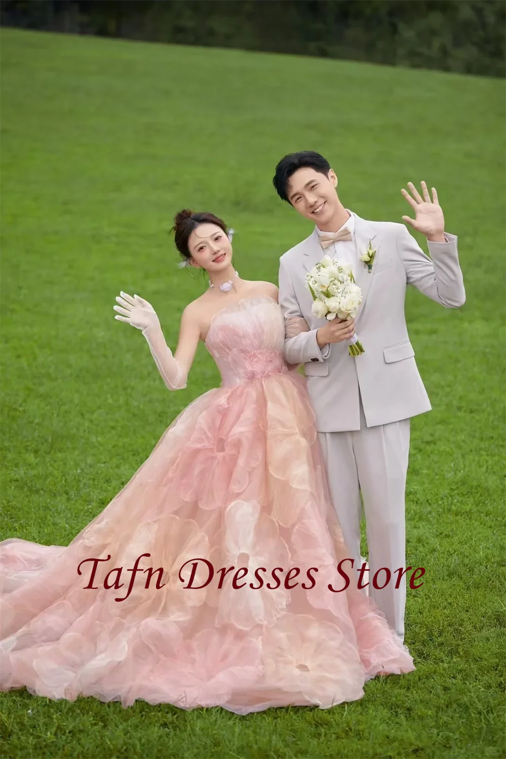 TAFN 2025 Colored Wedding Dresses Korea Photo Shoot Strapless A-line Sweep Train Bridal Gown Floral Sleeveless 한국 웨딩드레스