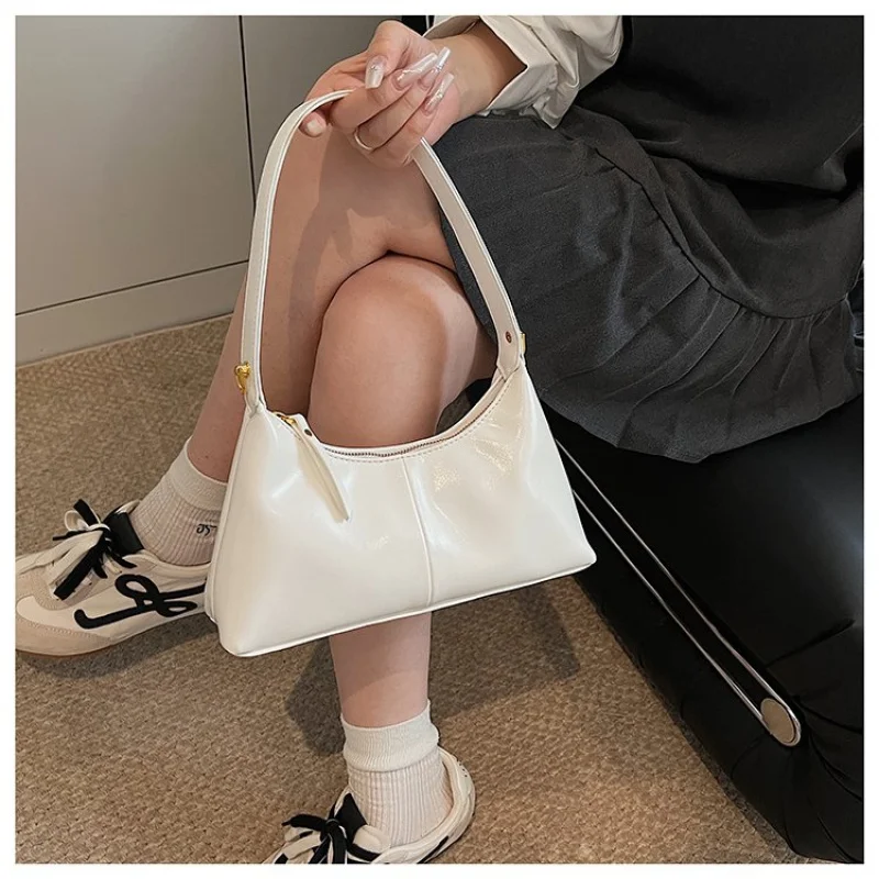 

Модная женская сумка, изготовленная из кожи с принтом Wildcat, с высококачественным легким мягким современным стилем Liechtenstein