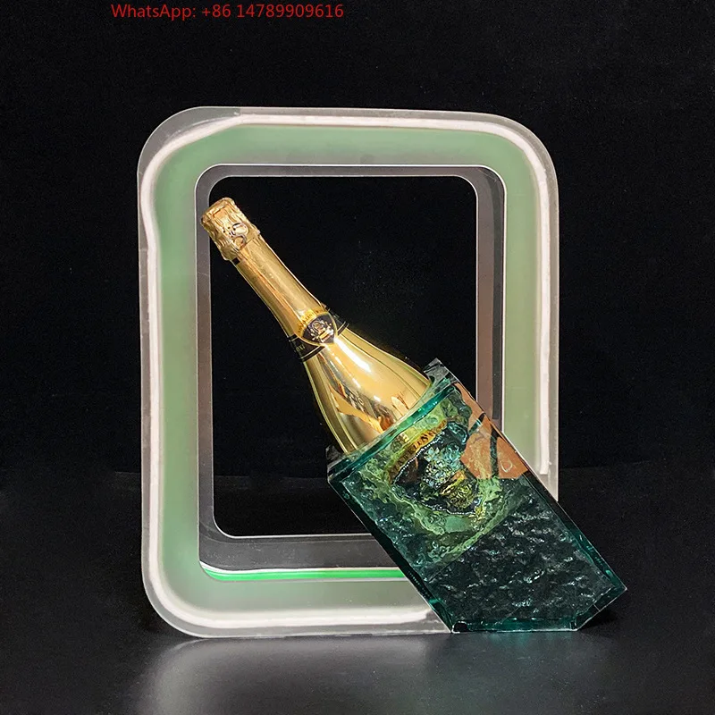 High-End Bespoke LED Bottle Display RackModern Style Whiskey Wine Bottle Display Stand Rechargeable Acrylic Square Diagonal Cham