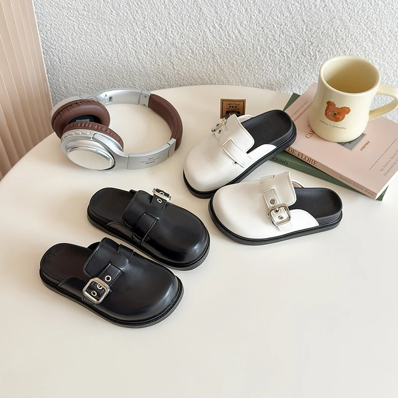 

Children's Flat Slippers 2025 Spring and Summer Boys and Girls Fashion Buckle Decoration Leisure Non-slip Baotou Slippers