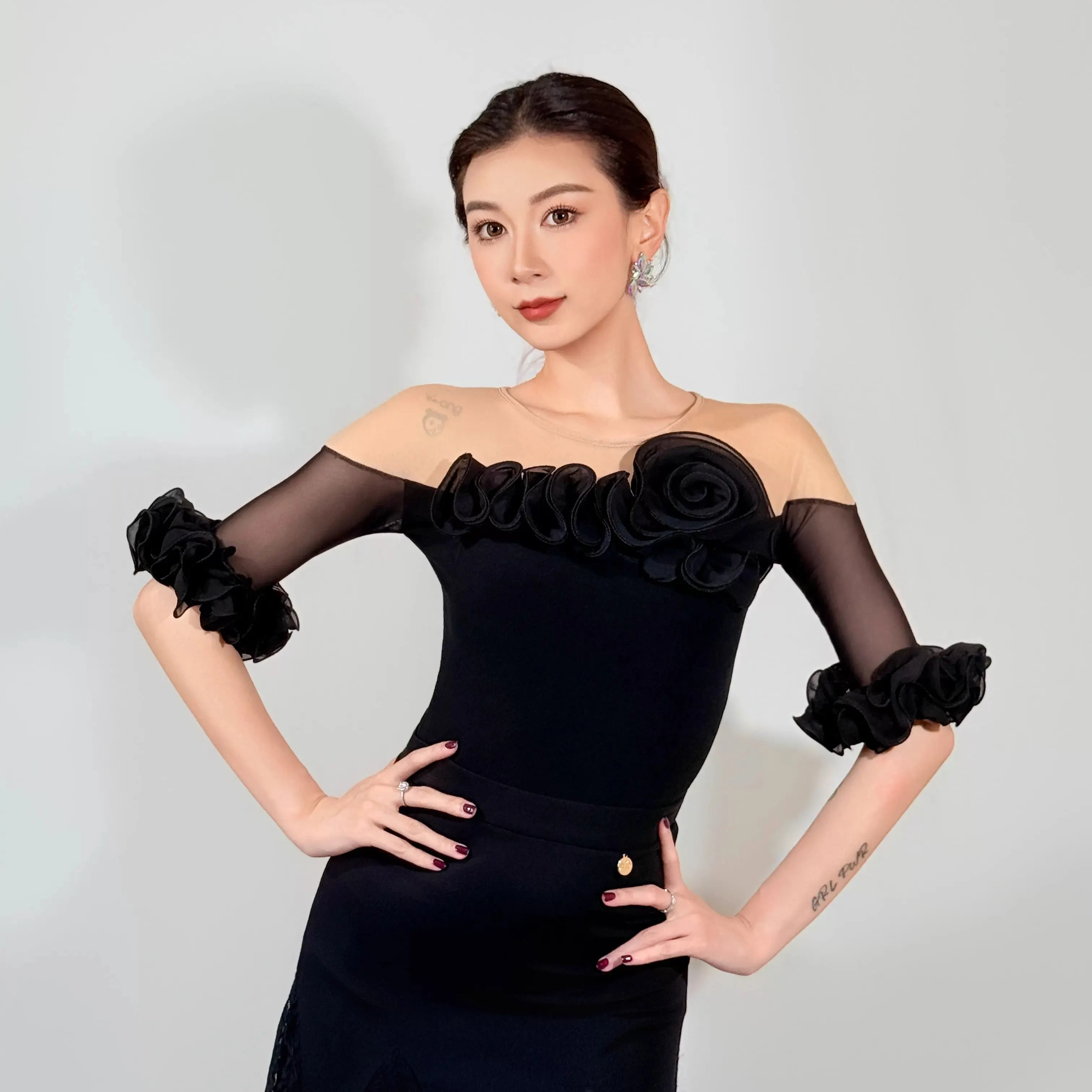 2025 norme nationale danse moderne danse demi manches maille dentelle haut valse pratique vêtements danse latine vêtements femmes DN21309