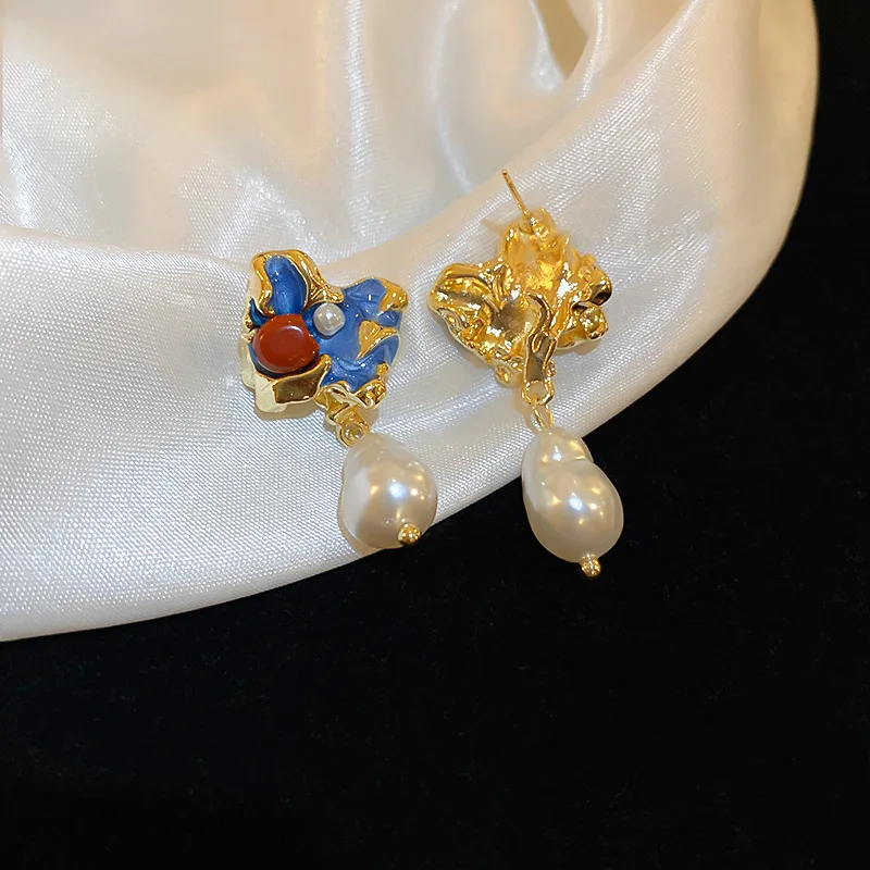 Luxury Vintage Crystal Bow Stud Earrings For Women Exquisite Fashion Rhinestone Bowknot Earrings Office Party Jewelry Lady Gift