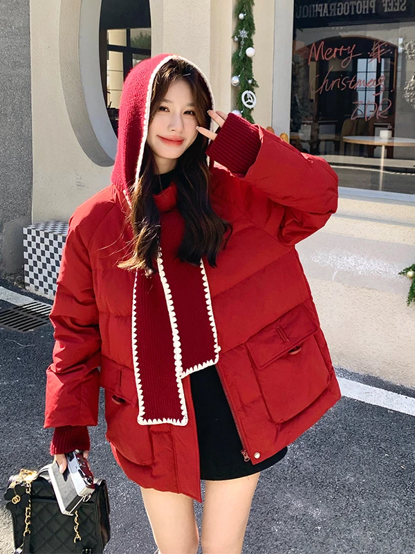 Veste d'hiver chaude et élégante en tricot rouge à capuche pour femme Cisas, nouvelle année, anti-âge