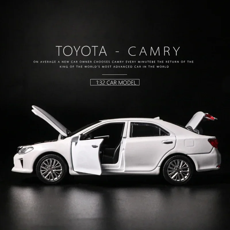 Nuevo modelo de coche fundido a presión de aleación de Metal TOYOTA CAMRY a escala 1:32, modelo en miniatura con luz de sonido extraíble, juguetes para niños CarF