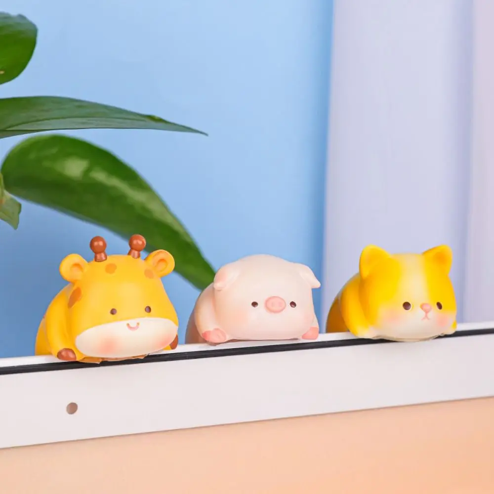 Panda Pig Computer Monitor Decoration Table Edge Miniatures Little Animal Ornaments TV Screens Cartoon Center Console Figurines