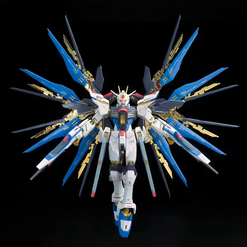 

Оригинальный набор для сборки модели Gundam RG 1/144 от Bandai, в наличии, аниме-серия Unicorn Zgmf-X20A Zaku Freedom Gundam, декоративные подарки.