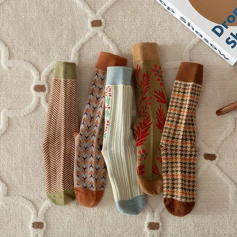 

Fashion Harajuku Retro Crew Socks Women Korean Style Vintage Streetwear Women Socks College Style School Girls Cotton Long Socks