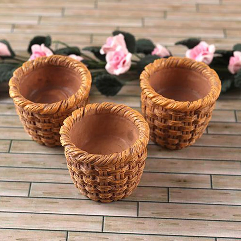 1/12 nette Dollhouse Rattan Eisen Rahmen Rahmen Hand-woven Mini Gemüse Lebensmittel Lagerung Korb Puppen Miniatur Dekoration