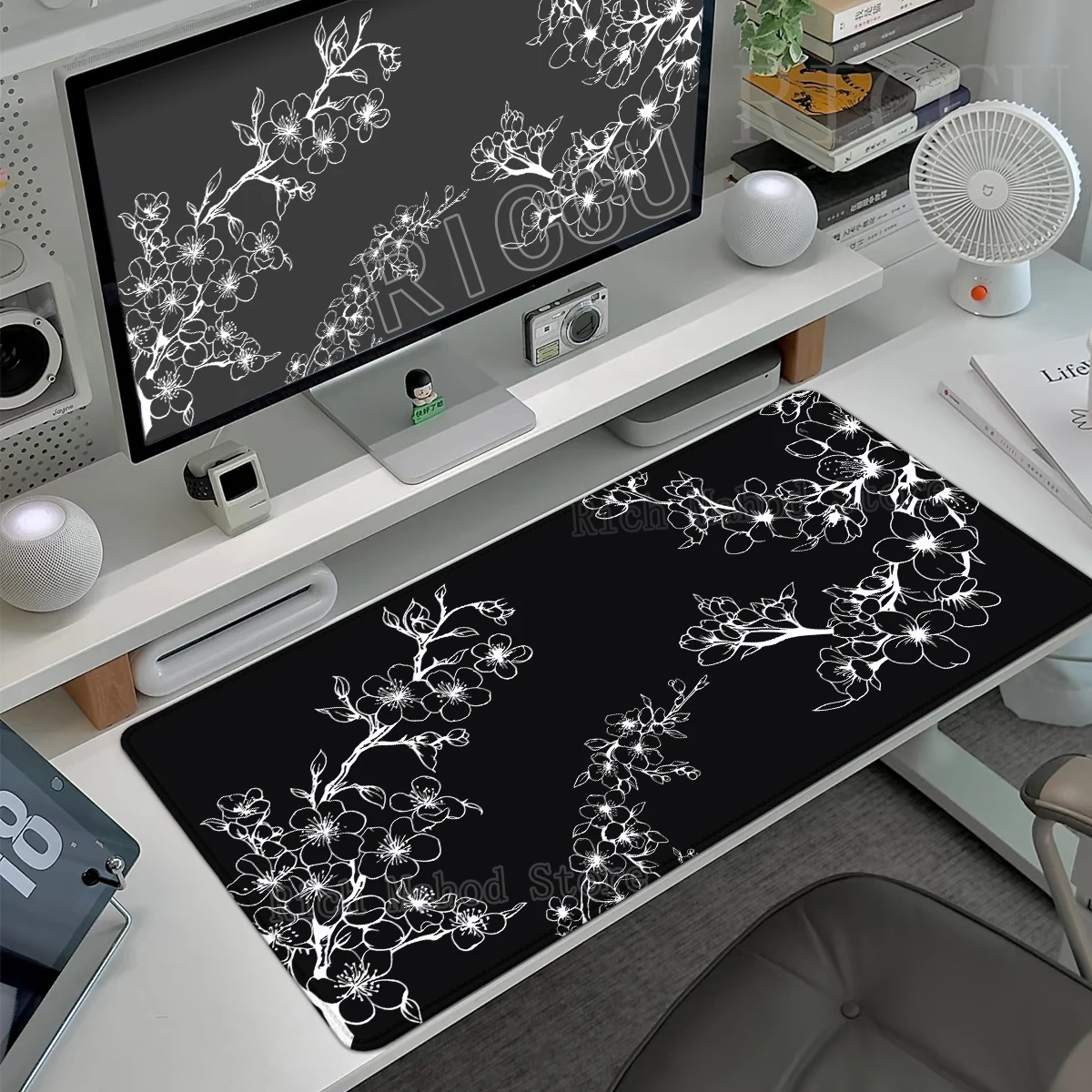 Alfombrilla de escritorio de flores estéticas, alfombrilla de ratón para juegos Sakura negra, accesorios de oficina grandes, alfombrilla de ratón de flor de cerezo, alfombrilla de ordenador para jugadores XXL