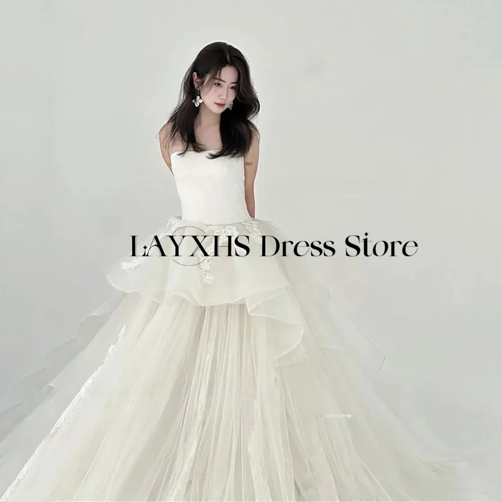 

Princess A Line Wedding Dresses Korea Photo Shoot Tiered Tulle Lace Appliques Strapless Bride Dress Customized Bridal Gown웨딩드레스