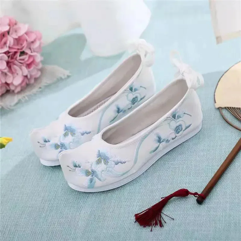 الصين نمط الشرقية النساء أحذية قماش حذاء مسطح التطريز الأحذية الصينية التقليدية للنساء أحذية الزفاف الصينية Hanfu