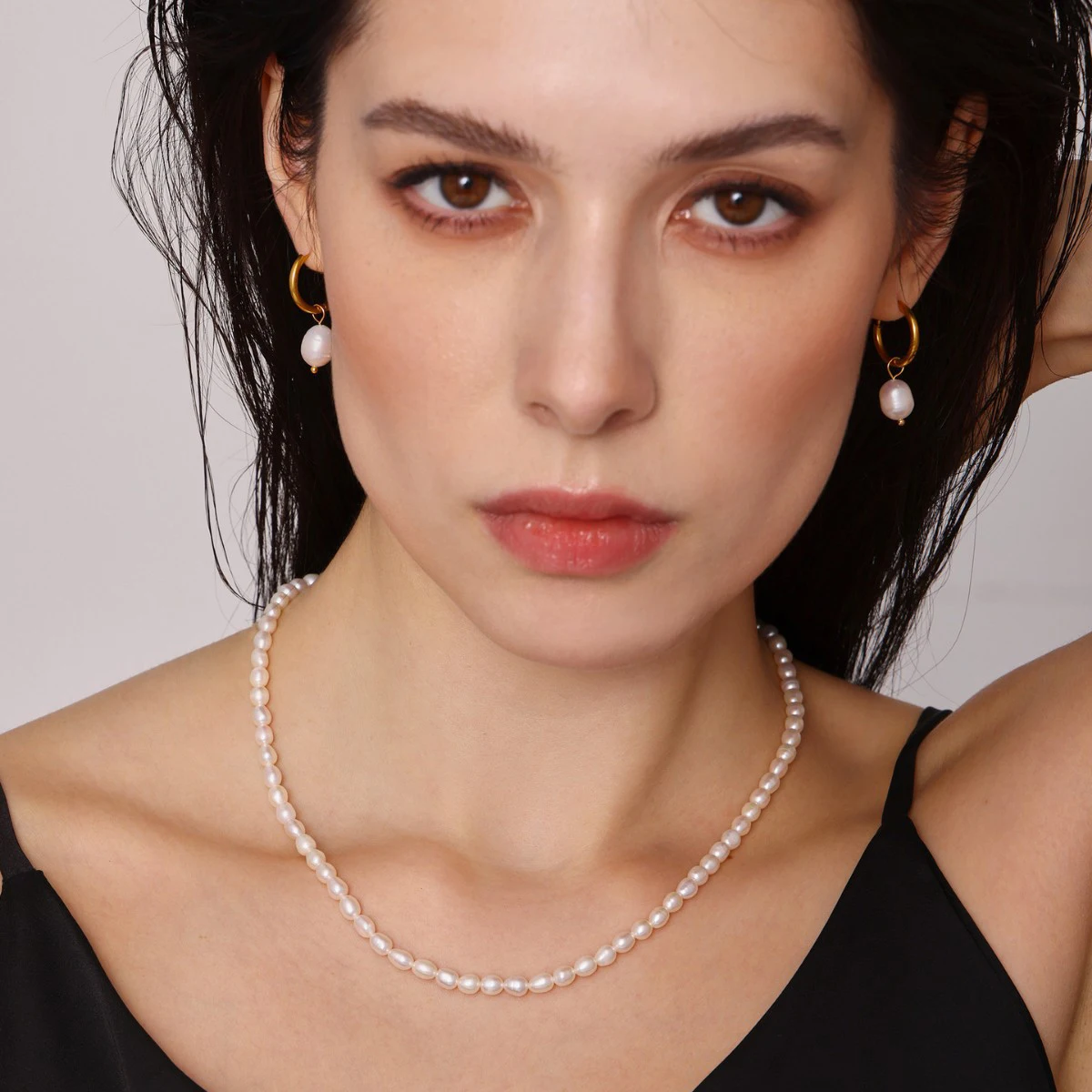 

Freshwater Pearl Jewelry for Women Gift Stainless Steel Hoop Earrings T-bar Toggle Clasp Bracelet and Pearl Beaded Necklace