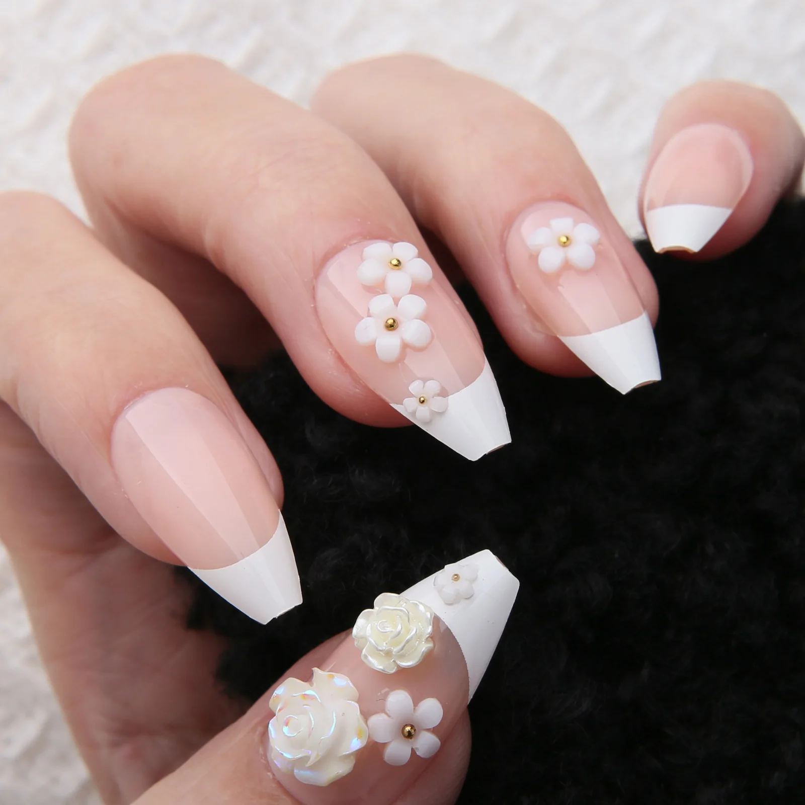 Short Nude French Fake nails Natural Gel Pink Ballet Acrylic Nails Flower Design Medium False nails Customizable brand Box