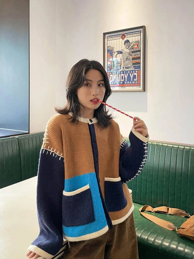 

Korobov Japanese Vintage O Neck Long Sleeve Single Breasted Patchwork Contrast Color Pockets Knitted Cardigan