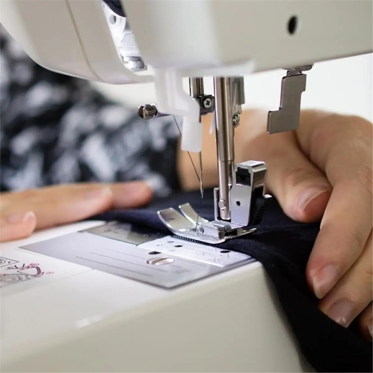 DT38 30Pcs Elastic Cloth Sewing with Box Anti-Jump Industrial and Household Sewing Set for Fabric and Embroidery Tools