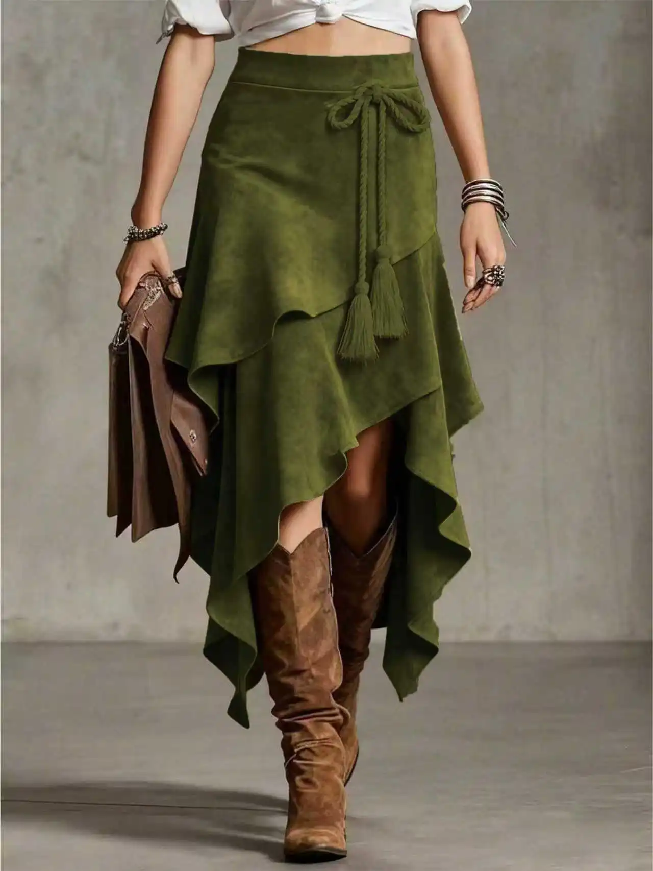 Großformatiger, einfarbiger Rock im europäischen und amerikanischen Vintage-Western-Stil mit unregelmäßigem Design. – Detail 3