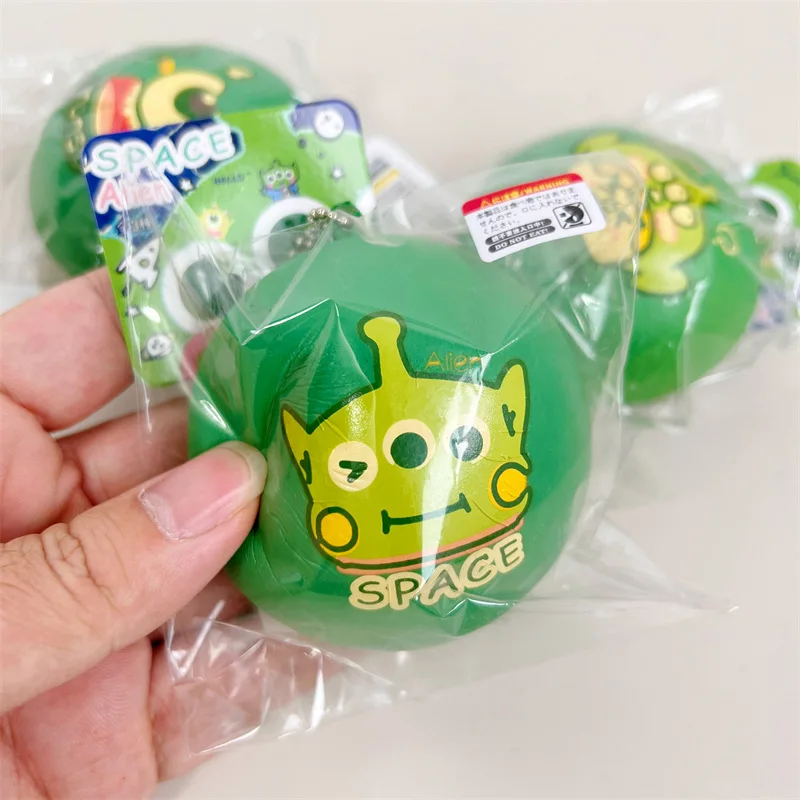 New 6.5cm Alien Matcha Bun Slow Rebound Squishy Decompression Ultra Soft PU Simulation Bread Pendant Gift