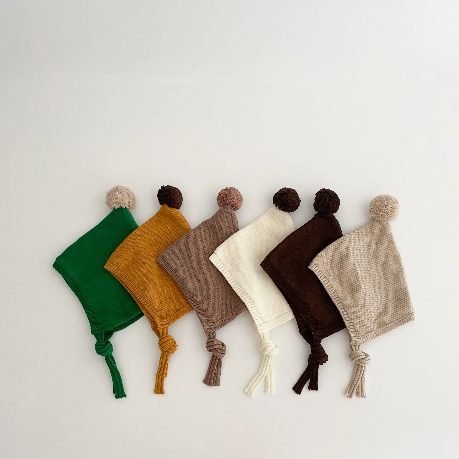 طفل دافئ الاطفال قبعة 45-50 سنتيمتر معالج لطيف بوم بومس أشار قبعة الخريف الشتاء جديد لون الحلوى بسيط الدانتيل يصل قبعة طفل الفتيان القبعات