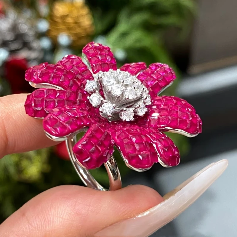 Bellux New Rings Unique Special Invisible Setting Process 925 Silver Gold Plated High Carbon Diamond Ruby Flower Girl Ring