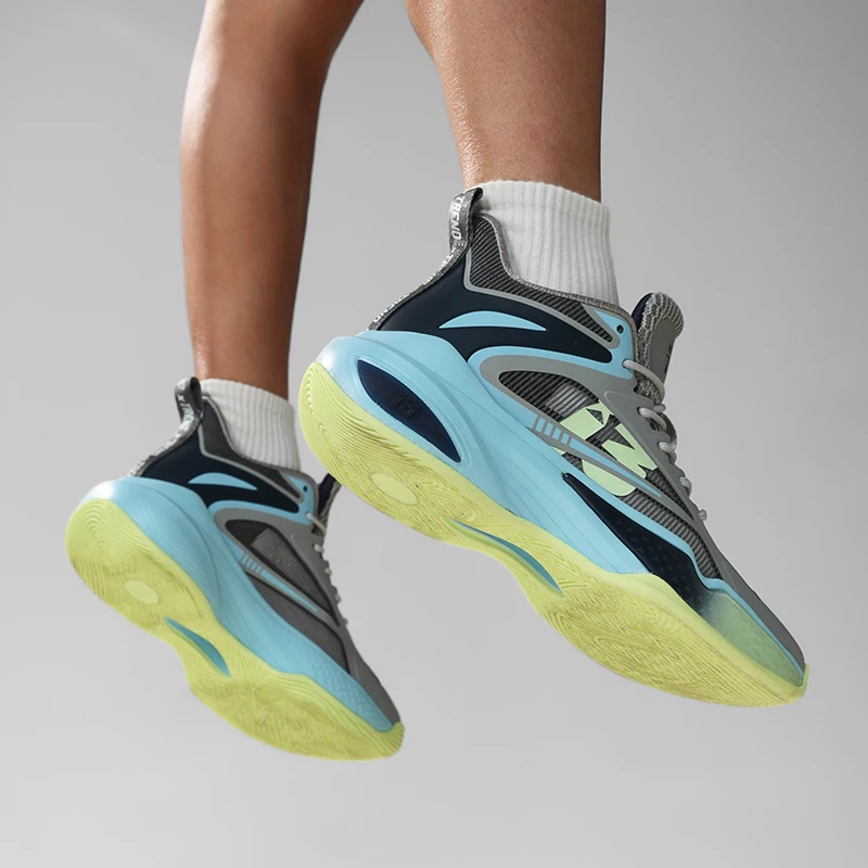 

Men's Mid-top Basketball Shoes Spring 2025 Couple Style Sports Casual Running Shoes Unisex Breathable Rubber Outsole Sneakers